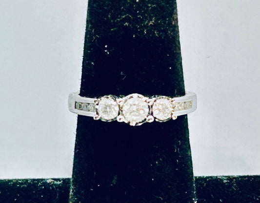 10K white Gold ring with 0.50Ct Diamond/RE1-10408W-1600