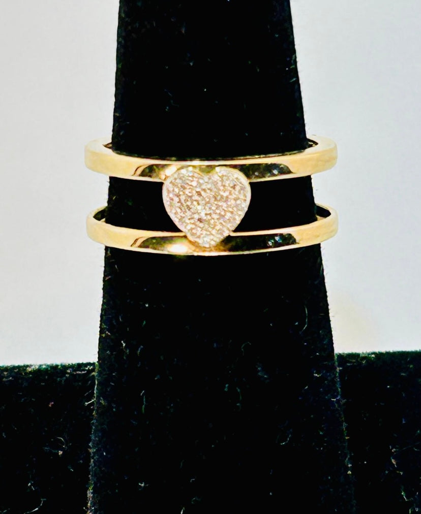 10k Gold ring with 0.10 Ct Diamond/RD!-10533Y-880